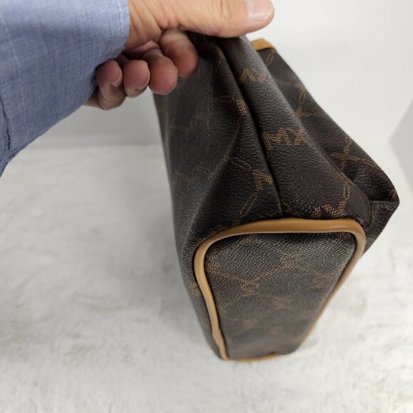 Max Studio Brown Insignia Clutch Cosmetic Bag - Picture 9 of 13